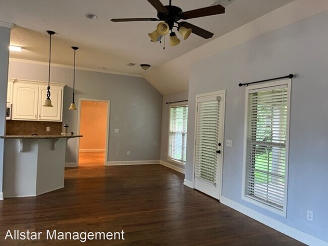 Building Photo - 3 br, 2 bath House - 103 Tracey Cove