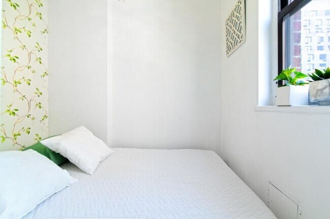 Building Photo - 0 bedroom in NEW YORK NY 10016