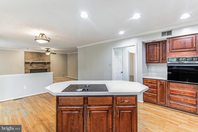 Building Photo - 1650 Wickham Way