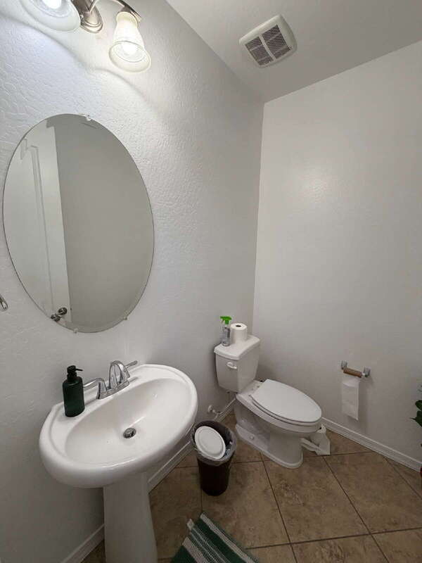 Building Photo - 2595 E Ebony Dr