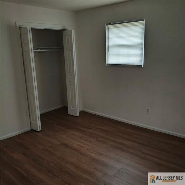 Building Photo - 78 College Dr