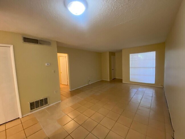 Building Photo - 4713 Almond Willow Dr