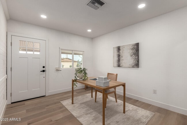 Building Photo - 1132 N 74th St