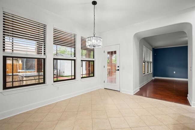 Building Photo - 8717 Panadero Dr