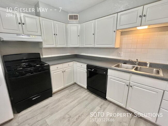 Building Photo - 10 Giesler Way