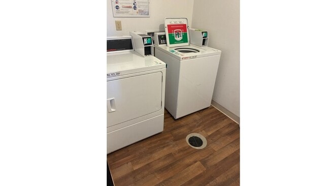 Building Photo - 512 W High St