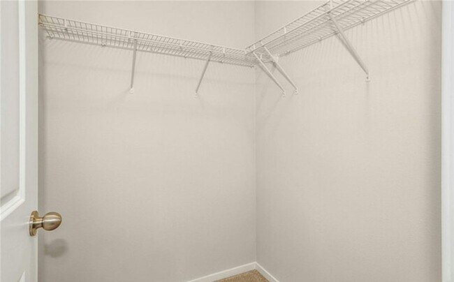 Building Photo - Beautiful Almost new 3 bed +den home in Ly...