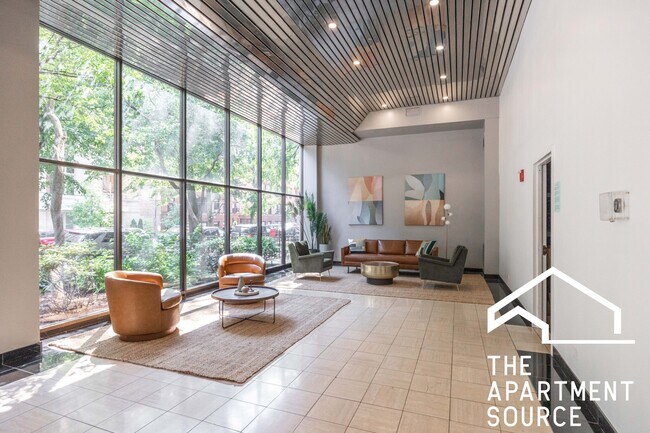 Building Photo - 2754 N Hampden Ct