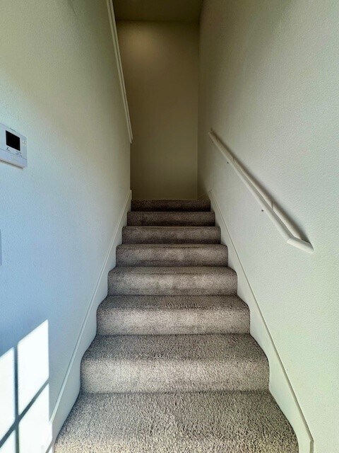 Building Photo - 1204 Nedra Dr