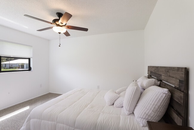 Building Photo - 5424 America Dr