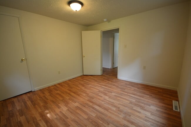 Building Photo - Rent this 2 Bedroom house with a 1 car garage.