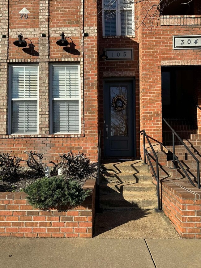 Building Photo - 70 W Carolina Ave