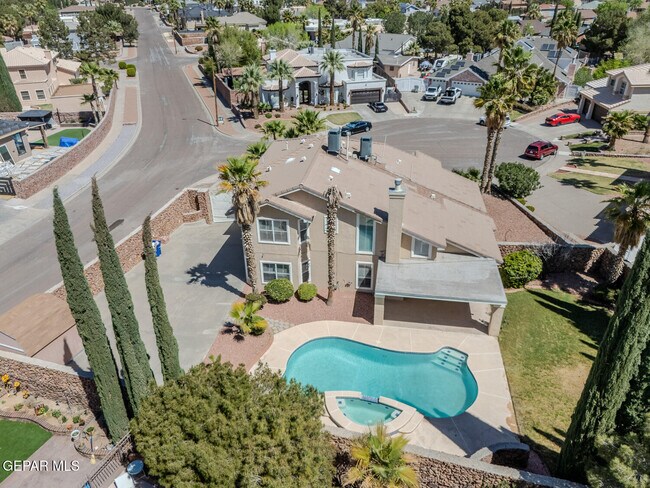 Building Photo - 2066 Paseo Del Prado Dr