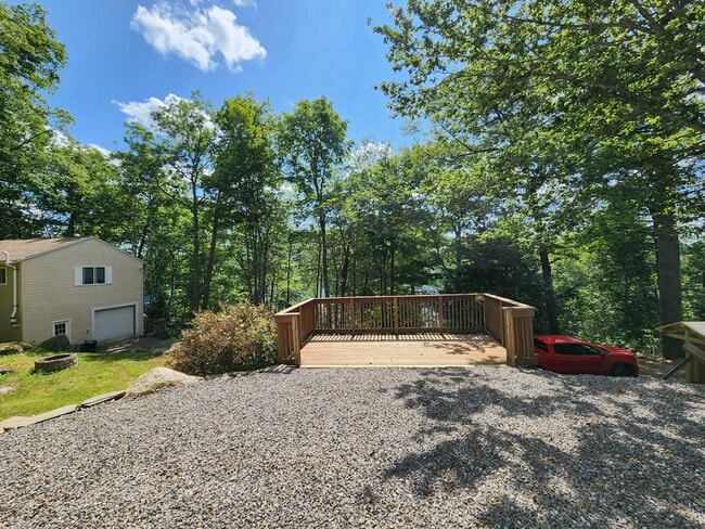 Building Photo - 116 Pine Trail