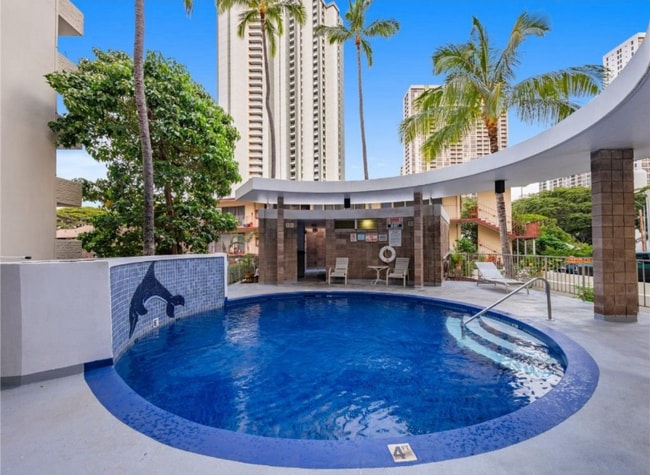 Building Photo - 2611 Ala Wai Blvd