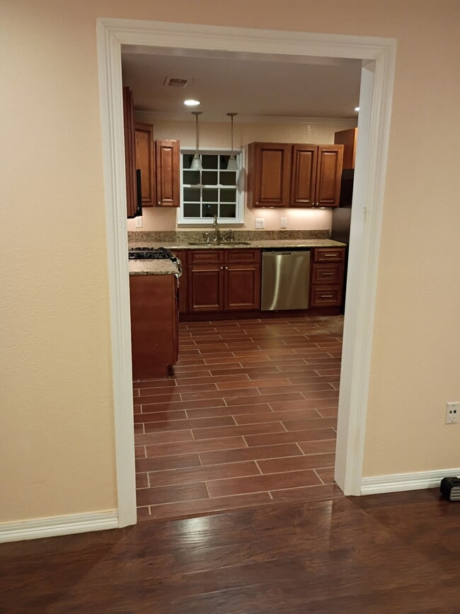 Building Photo - 4404 Monna St