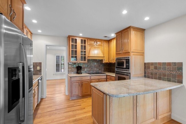 Building Photo - 4 Bed 3 Bath - Silver Spring Single Family...