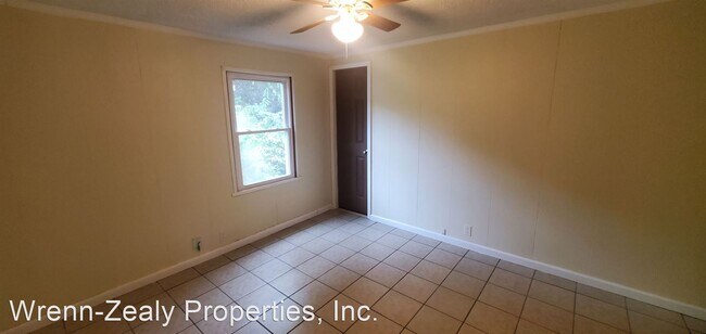 Building Photo - 2 br, 1 bath House - 205 Lake Drive