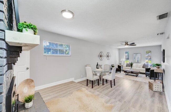 Building Photo - 3703 W Leila Ave