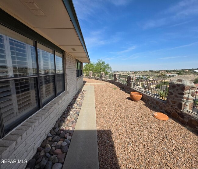 Building Photo - 316 Barbaree Dr