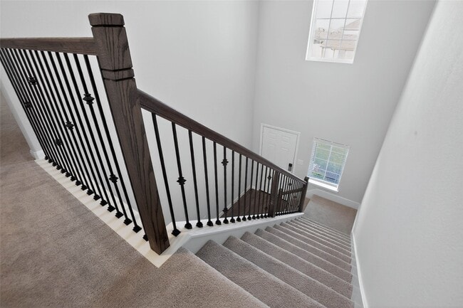 Building Photo - 2325 Whitefish Dr