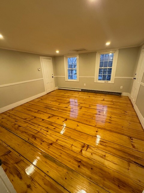 Building Photo - 368 N Elm St