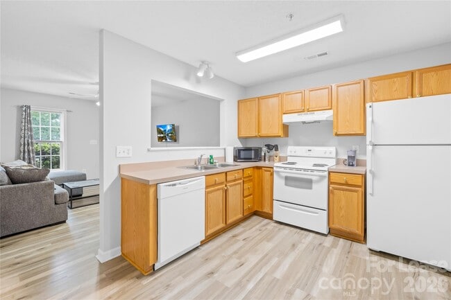 Building Photo - 118 Steam Engine Dr