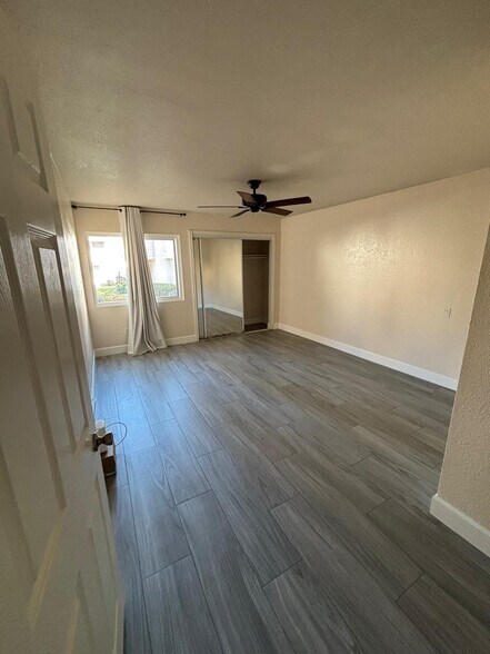 Building Photo - 1727 Melrose Ave