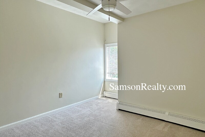 Building Photo - 204 Angell St