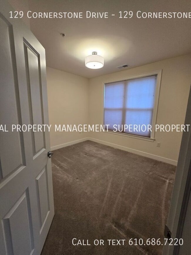 Building Photo - 129 Cornerstone Dr