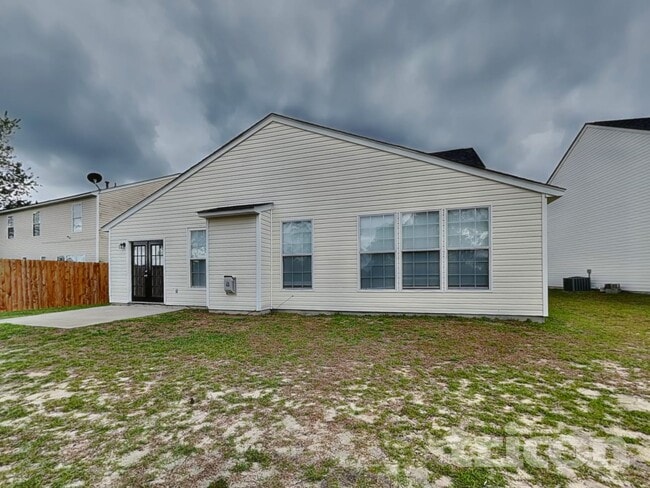 Building Photo - 149 Fox Grove Cir