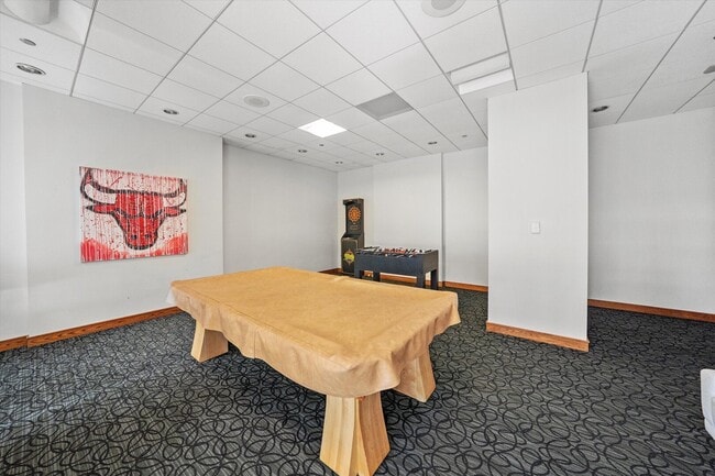 Building Photo - 420 E Waterside Dr