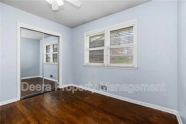 Building Photo - 1305 Craig Dr