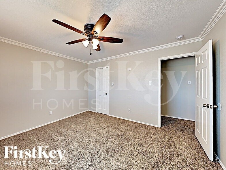 Building Photo - 9812 Westmere Ln