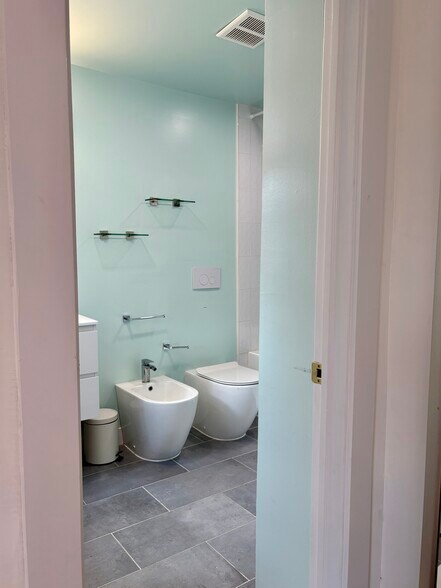 Master Ensuite Bathroom - 3532 Park Pl NW