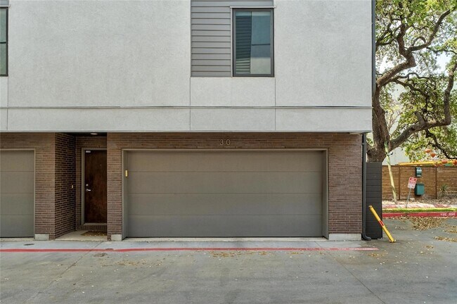 Building Photo - 1702 S Lamar Blvd