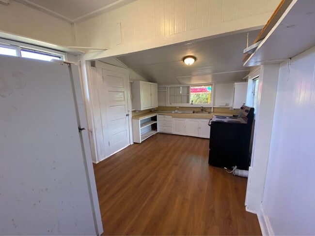 Building Photo - 33 Poni Pl