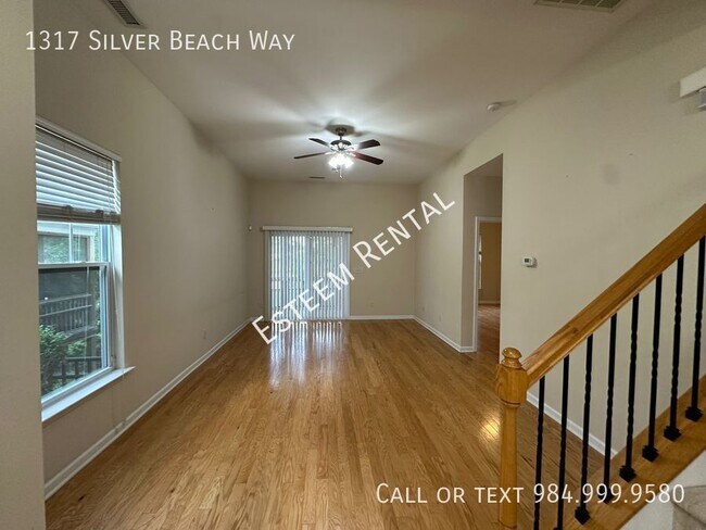 Building Photo - 1317 Silver Beach Way