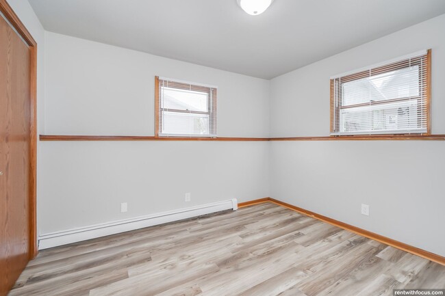 Building Photo - 1214 Mt Vernon St