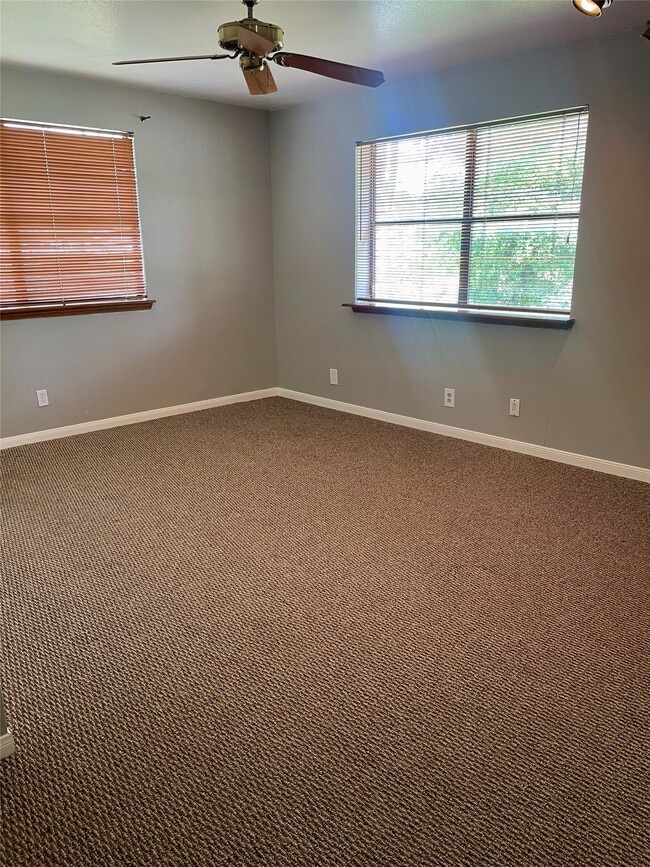 Building Photo - 21122 Harvest Hill Ln