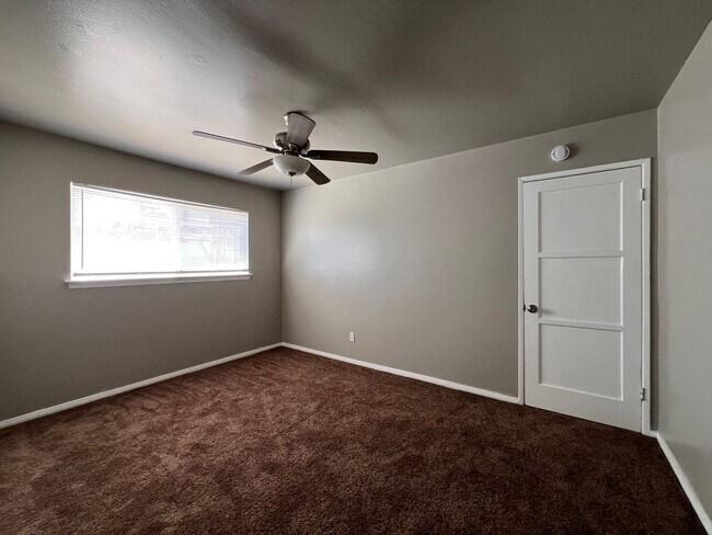 Building Photo - Beautifully Remodeled Home