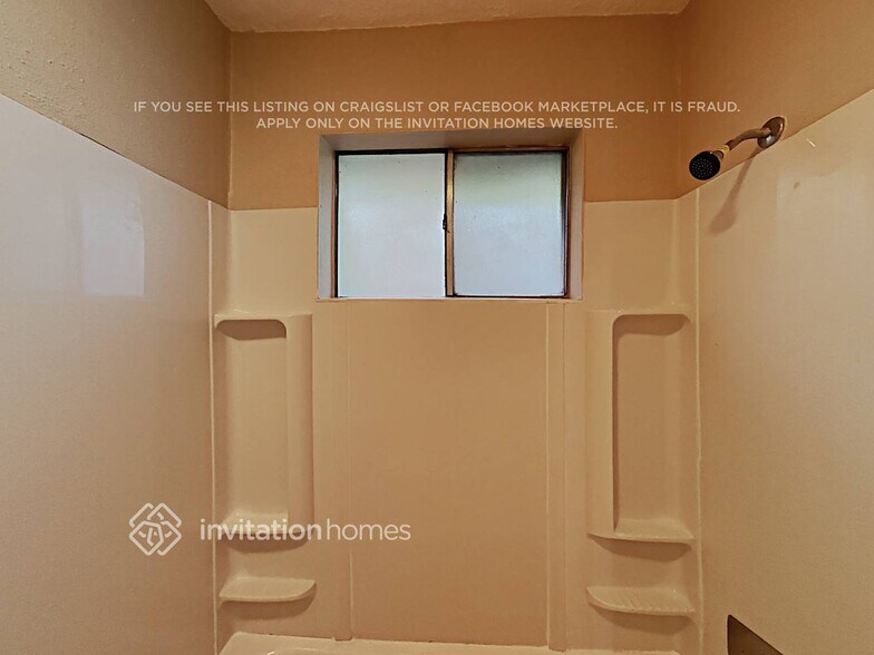 Building Photo - 22610 Meadowgate Dr