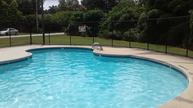 Building Photo - Adorable Condo in Sunset Hills! 2BR/1BA