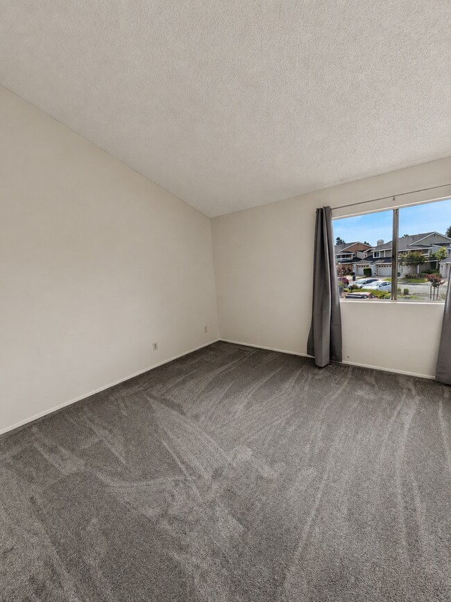 Building Photo - 3727 Mesa Oak Ln