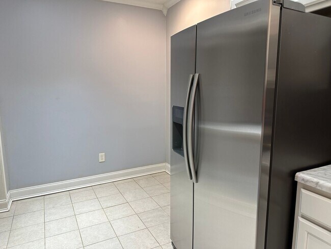 Building Photo - 2 Bedroom Duplex Near Ft. Bragg