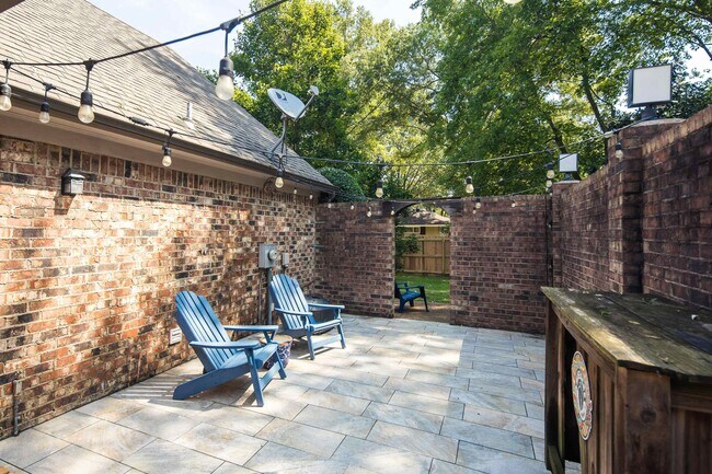 Building Photo - 7691 McHenry Cir N