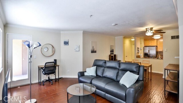 Building Photo - 8889 Caminito Plaza Centro