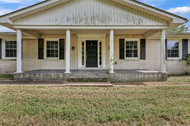 Building Photo - 359 Meadow Ln