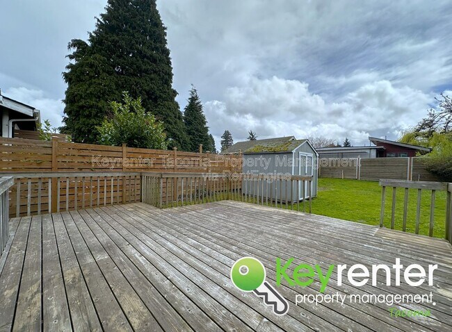 Building Photo - 2215 N Madison St