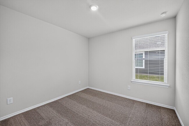 Building Photo - 3022 Serenity Ln